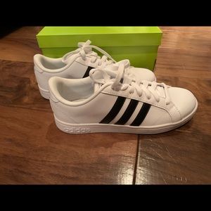 Adidas Sneakers New